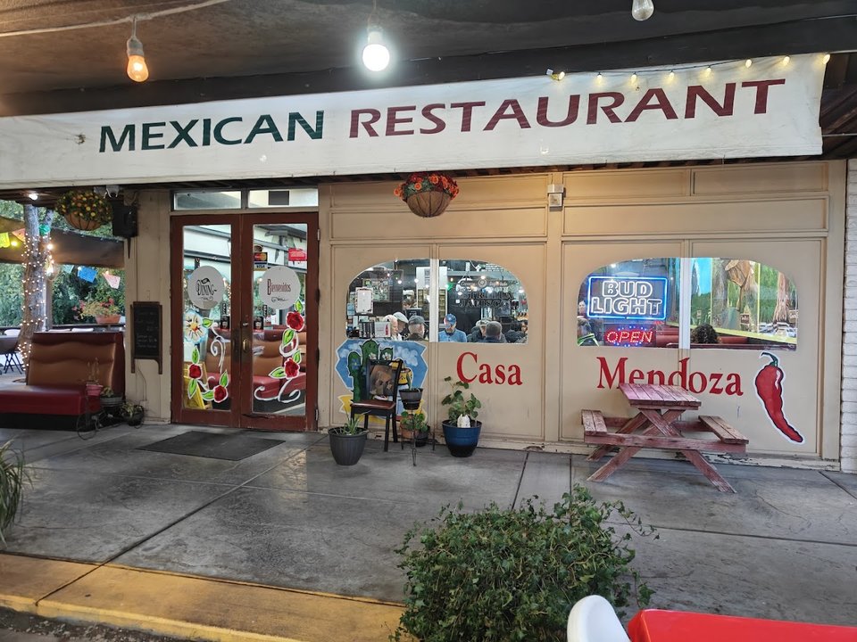 Casa Mendoza Mexican Restaurant exterior in Three Rivers.